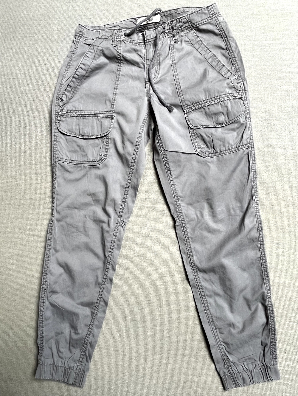 Junior's  Hollister Grey Joggers, Size 3/W26